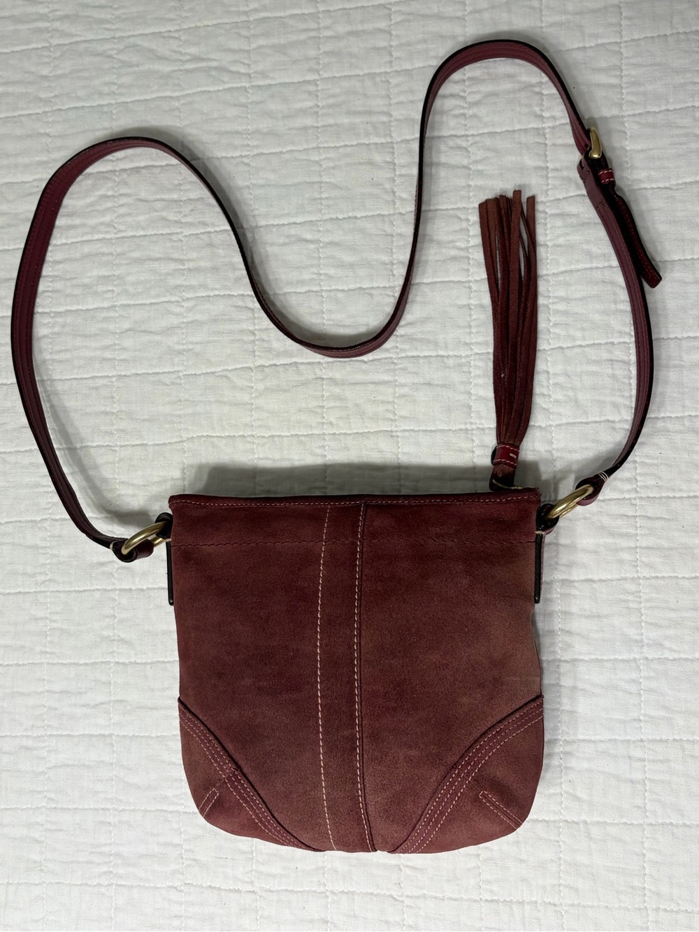 Vintage Coach Soho Suede Swing Pack Crossbody Bag in Wine/Burgundy Color - Picture 7 of 16
